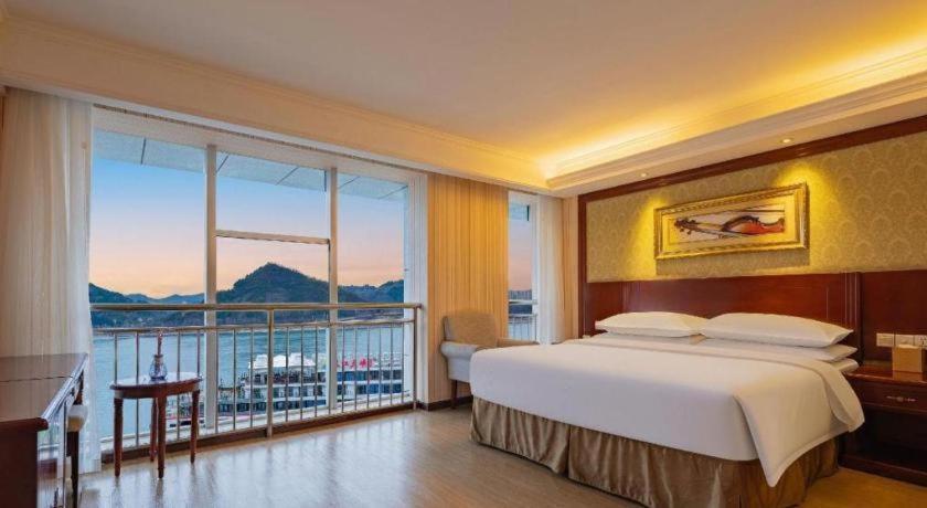 Yichang Vienna Hotel Wanda Branch 外观 照片